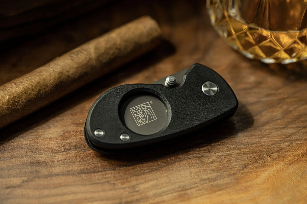 Almar Havana Clipper™ Cigar Cutter